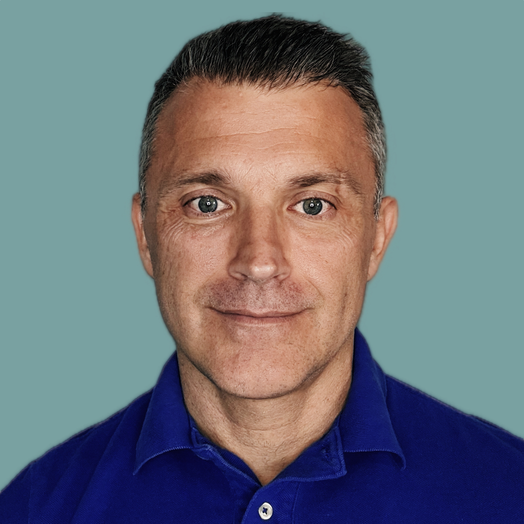 Peter Komorowski headshot